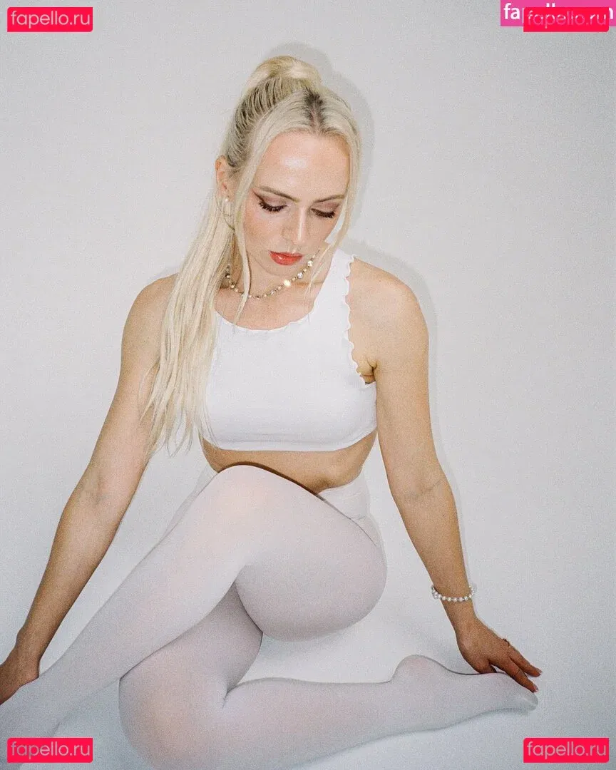Madilyn Bailey Onlyfans Photo Gallery 