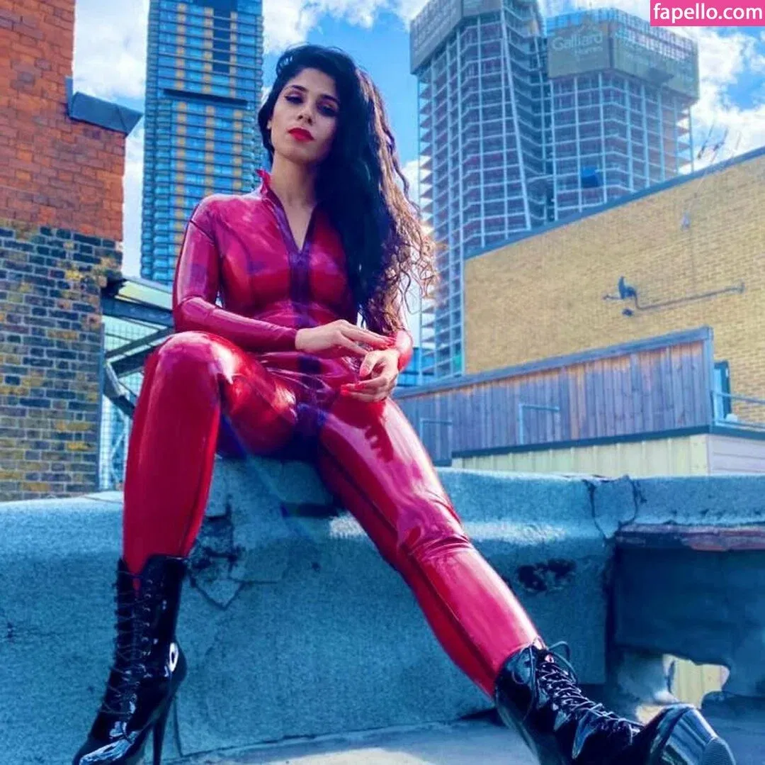 SophGara Onlyfans Photo Gallery 