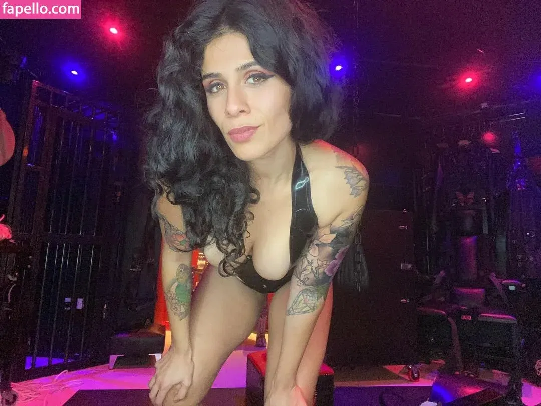 SophGara Onlyfans Photo Gallery 