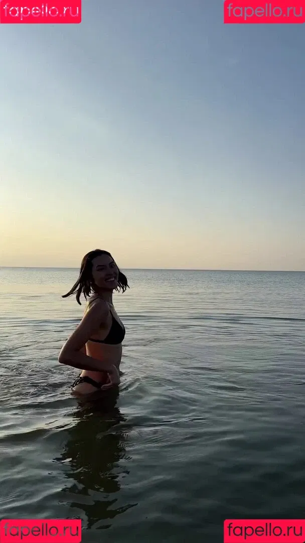 Shanti Tan Onlyfans Photo Gallery 