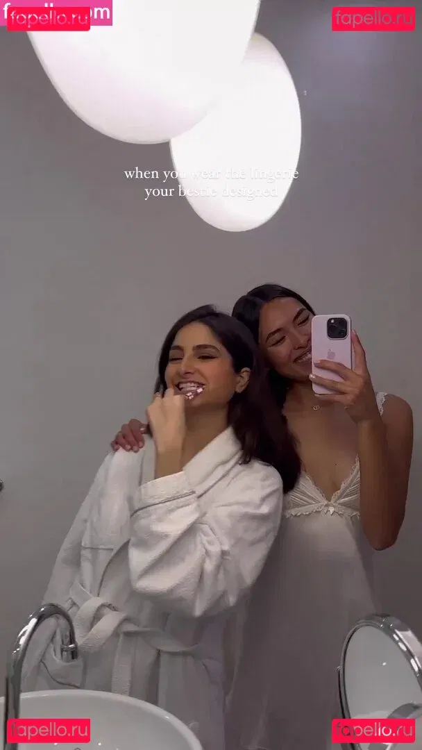 Shanti Tan Onlyfans Photo Gallery 