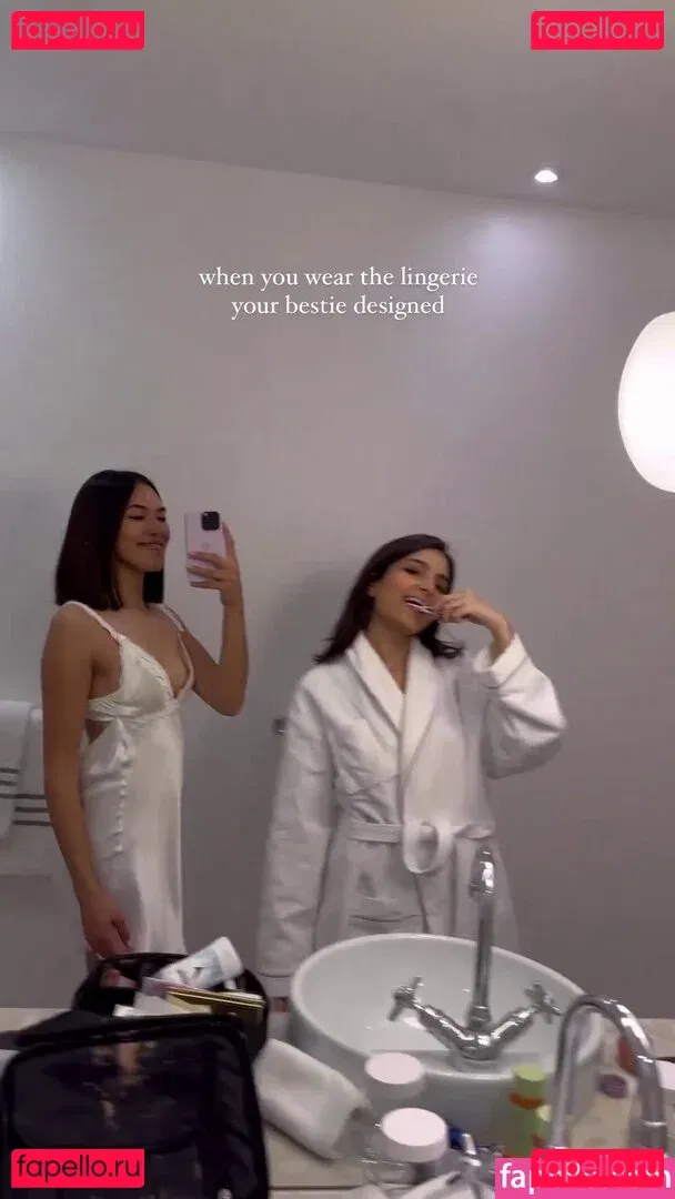 Shanti Tan Onlyfans Photo Gallery 