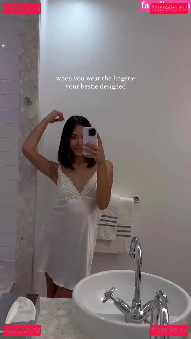 Shanti Tan Onlyfans Photo Gallery 