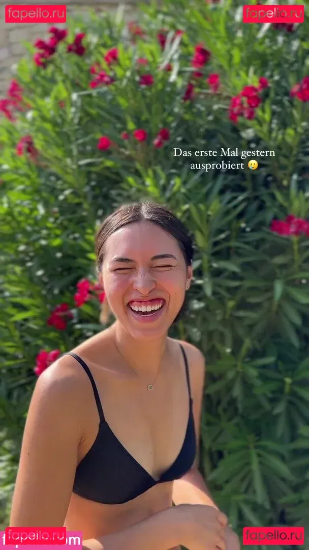 Shanti Tan Onlyfans Photo Gallery 