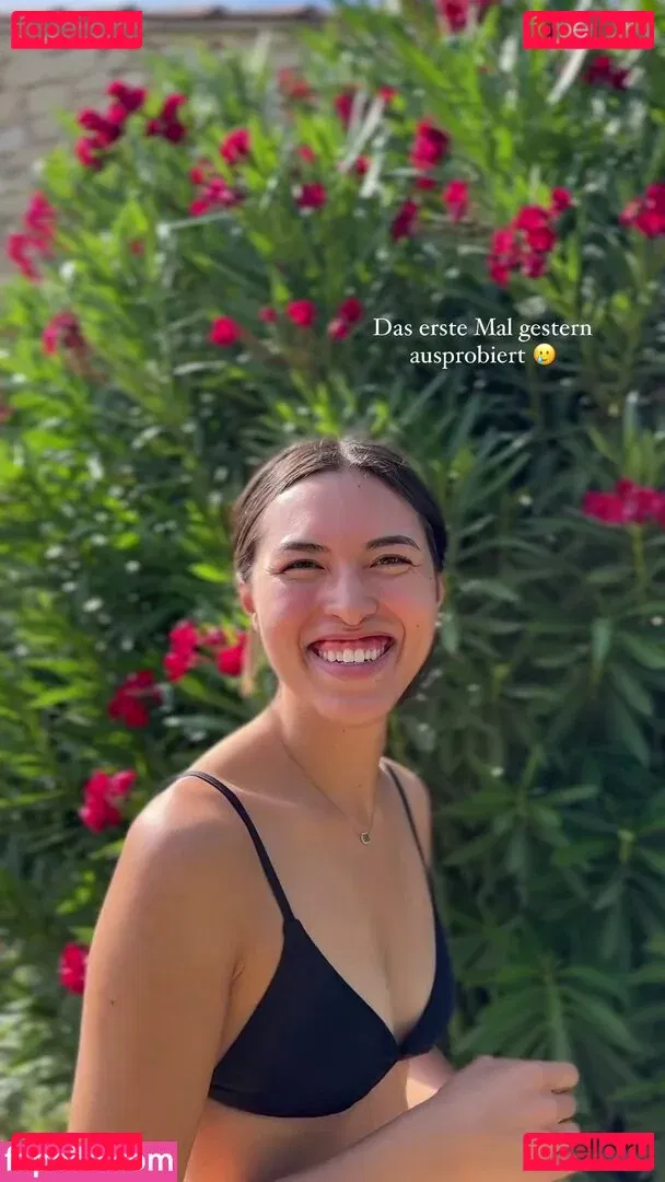 Shanti Tan Onlyfans Photo Gallery 