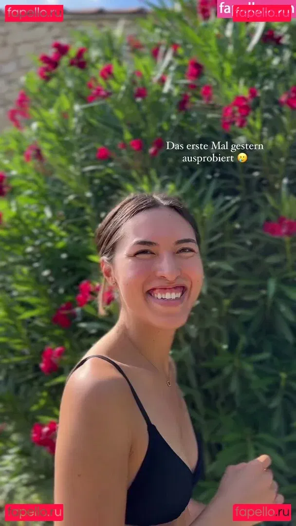 Shanti Tan Onlyfans Photo Gallery 