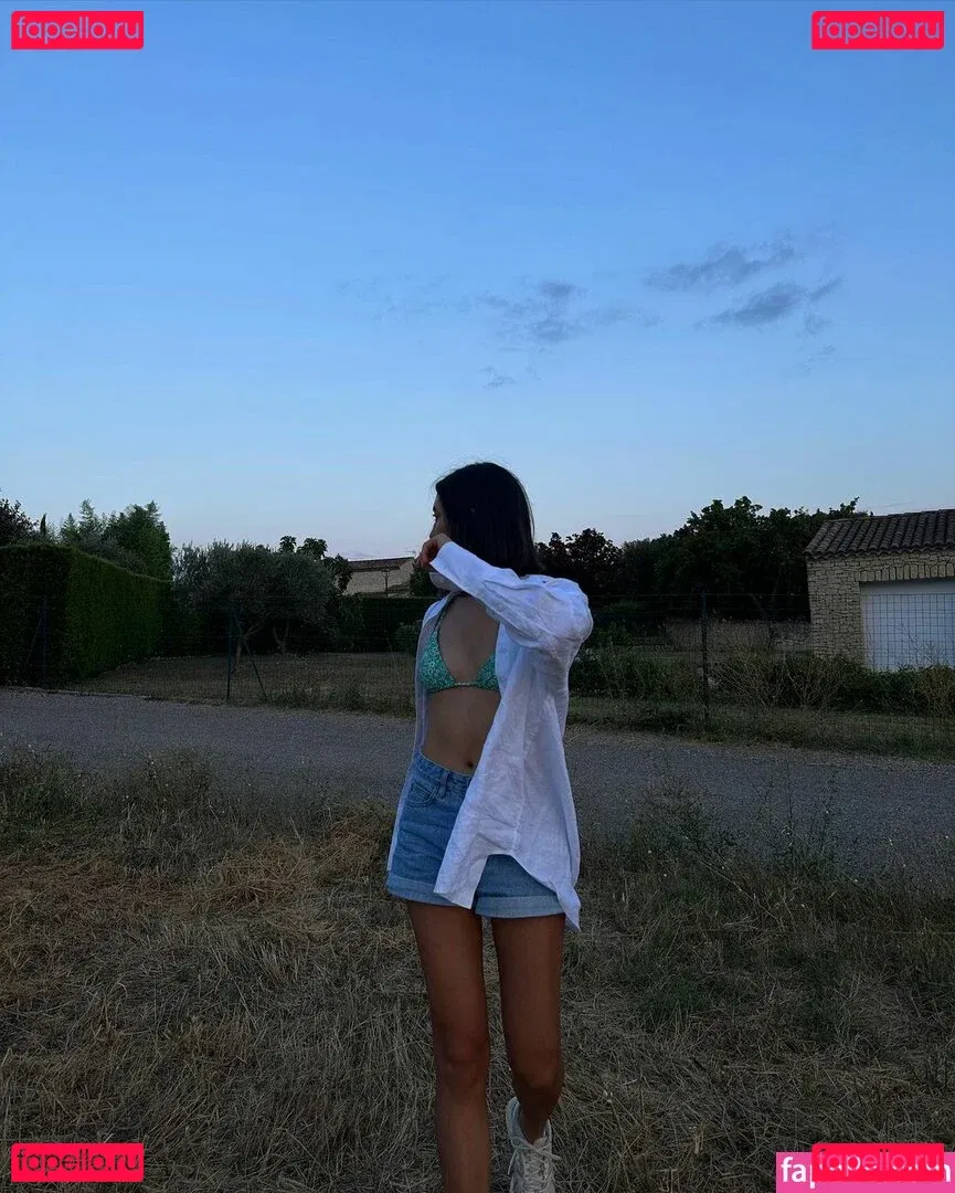 Shanti Tan Onlyfans Photo Gallery 