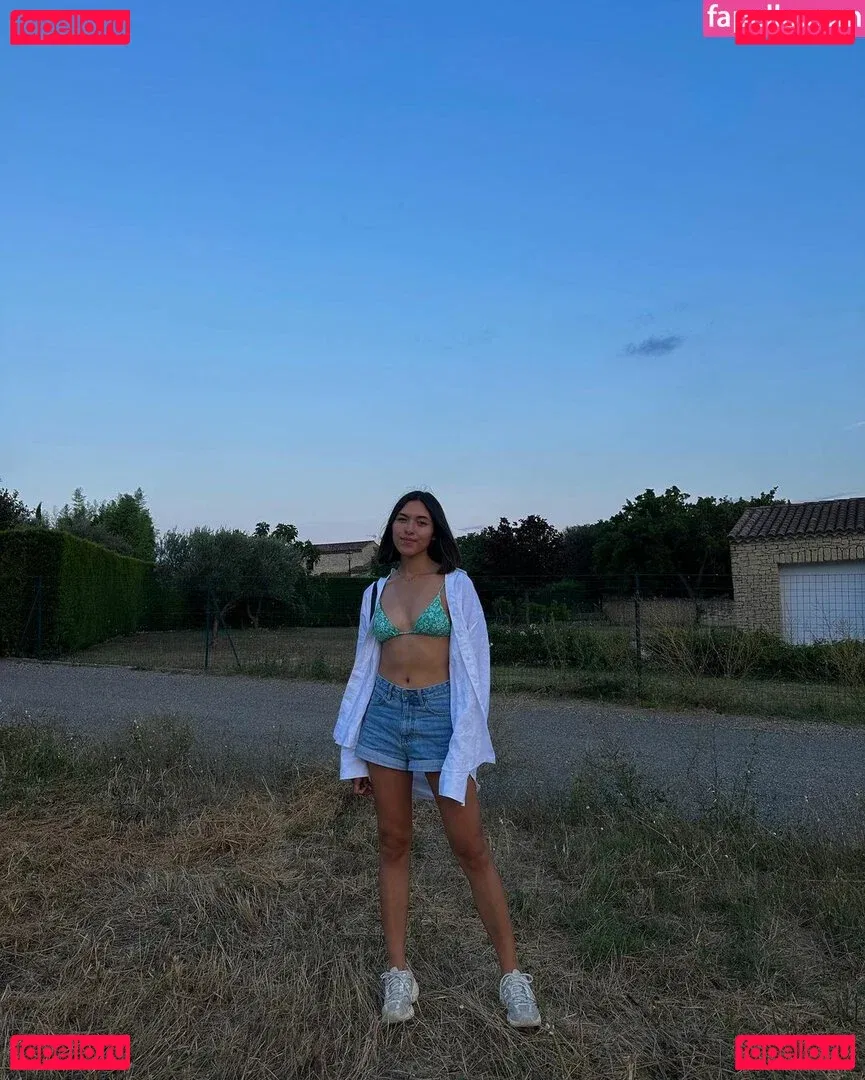 Shanti Tan Onlyfans Photo Gallery 