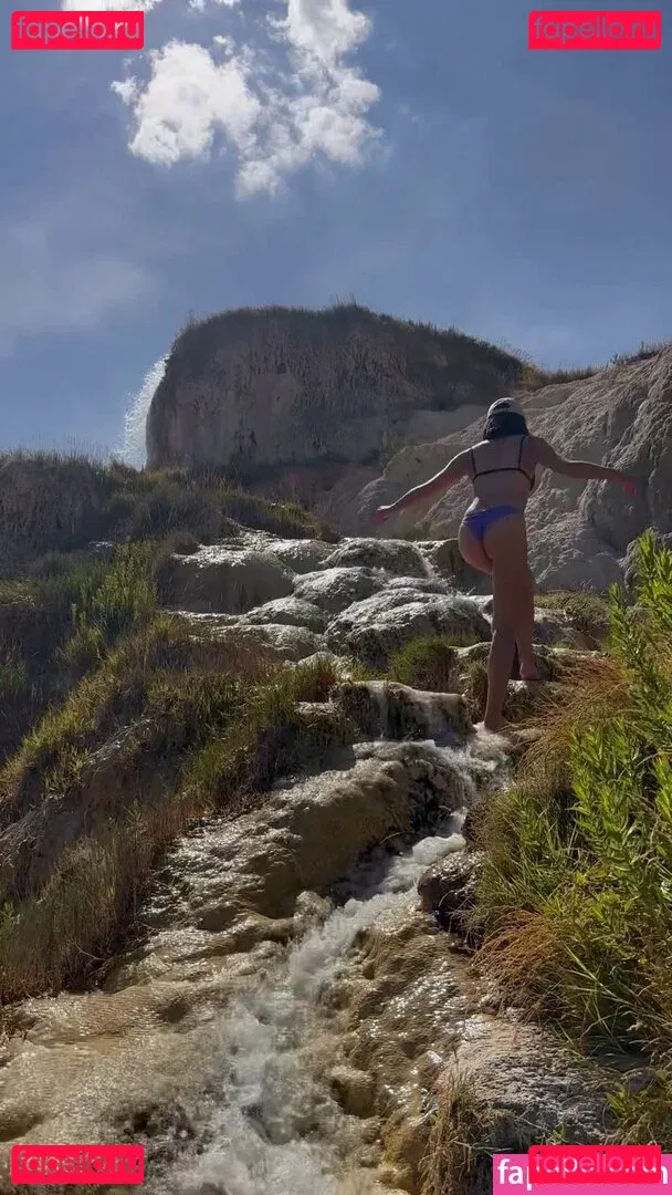 Shanti Tan Onlyfans Photo Gallery 