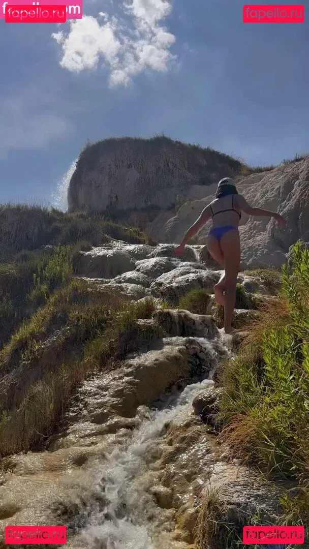 Shanti Tan Onlyfans Photo Gallery 