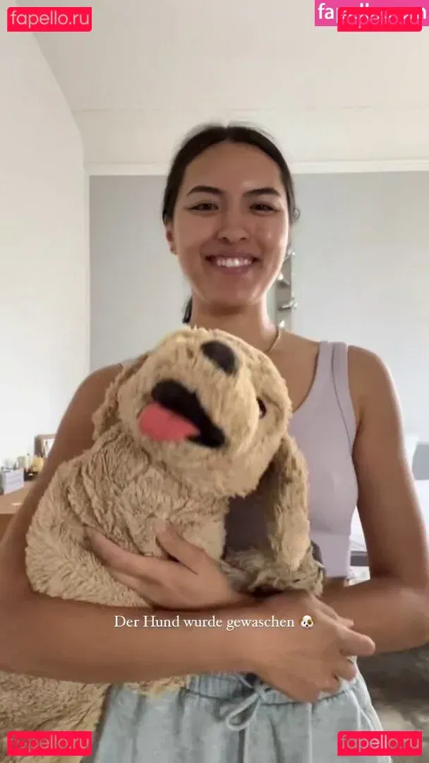 Shanti Tan Onlyfans Photo Gallery 