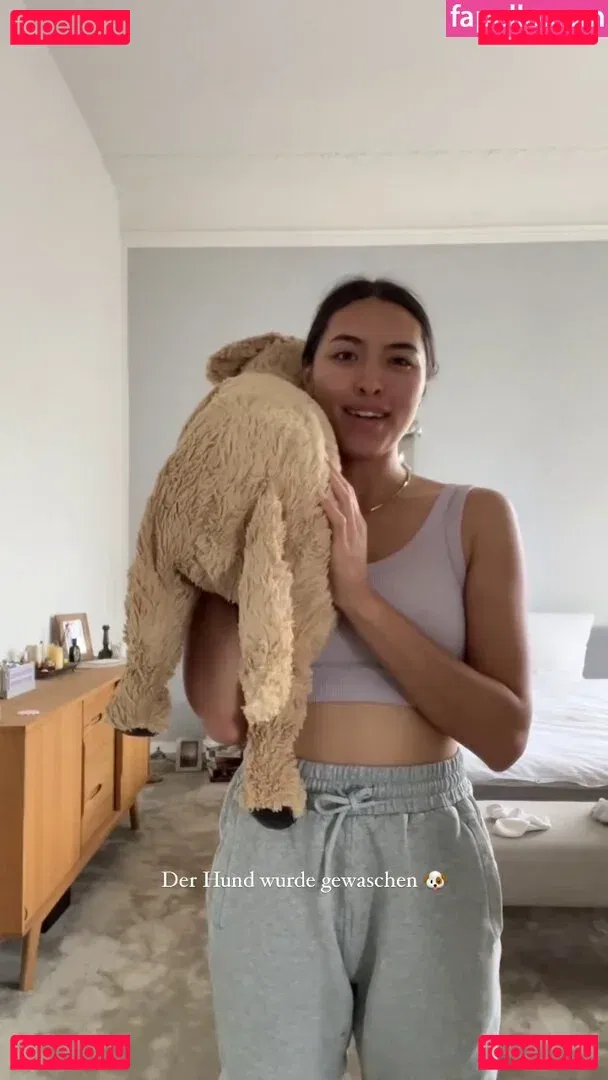 Shanti Tan Onlyfans Photo Gallery 