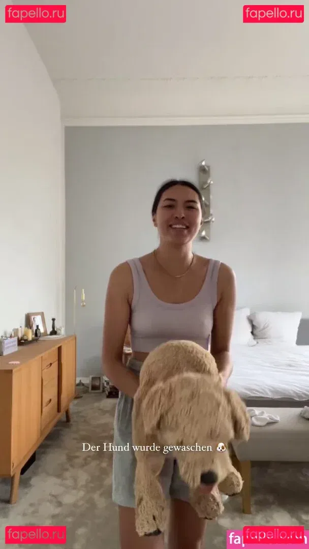 Shanti Tan Onlyfans Photo Gallery 