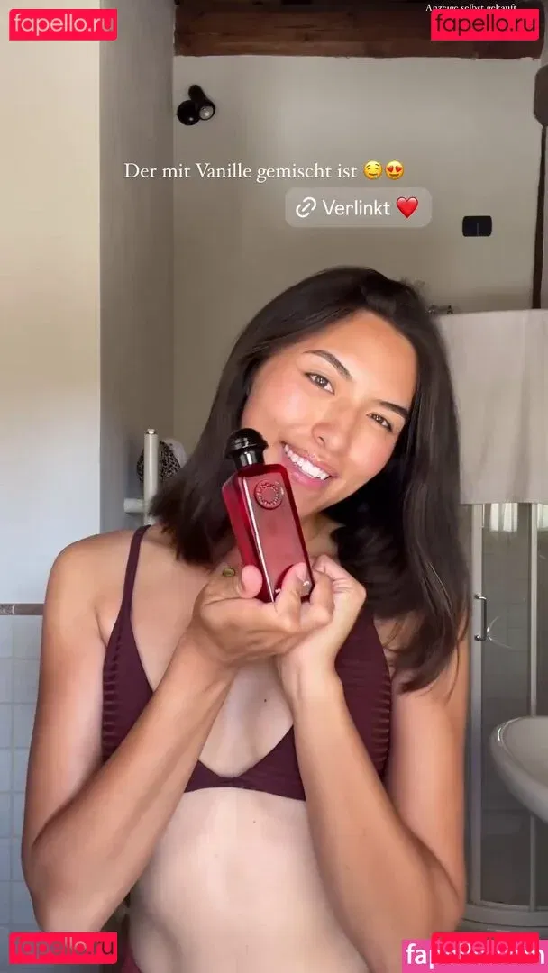 Shanti Tan Onlyfans Photo Gallery 