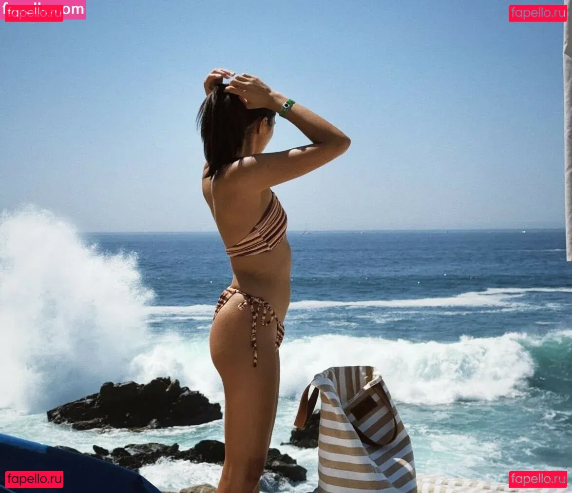 Shanti Tan Onlyfans Photo Gallery 