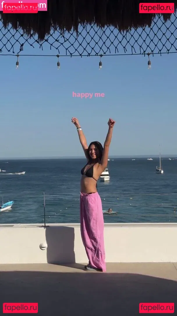 Shanti Tan Onlyfans Photo Gallery 