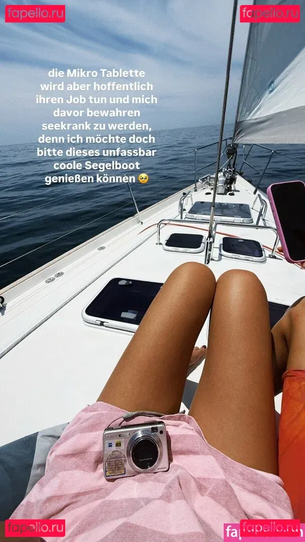 Shanti Tan Onlyfans Photo Gallery 