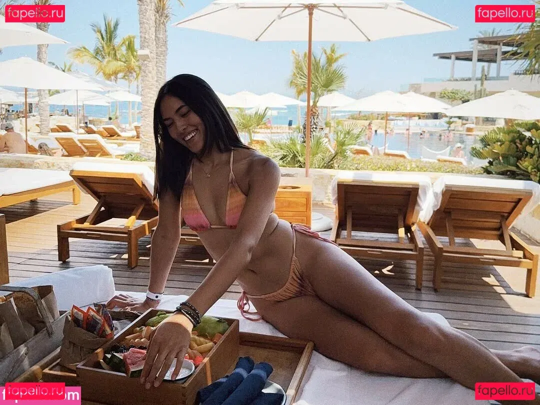 Shanti Tan Onlyfans Photo Gallery 