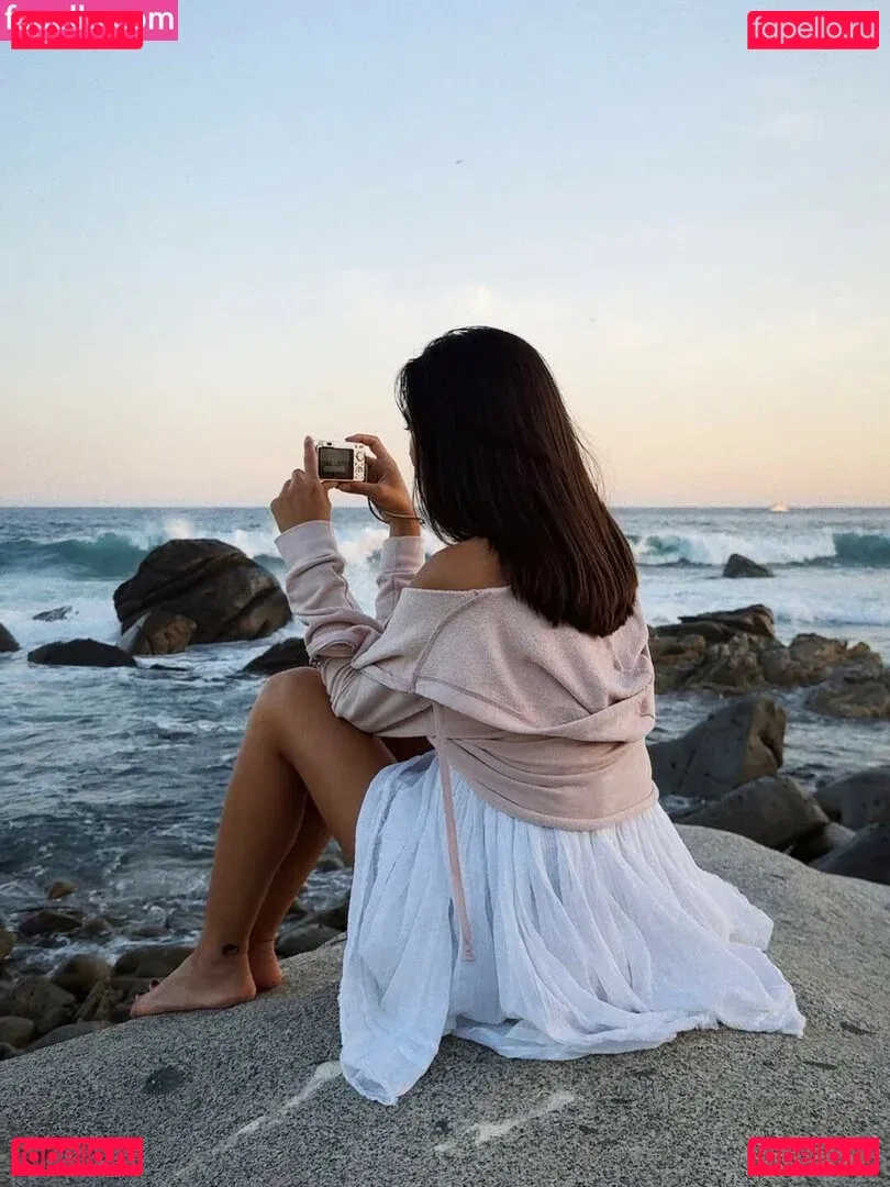 Shanti Tan Onlyfans Photo Gallery 