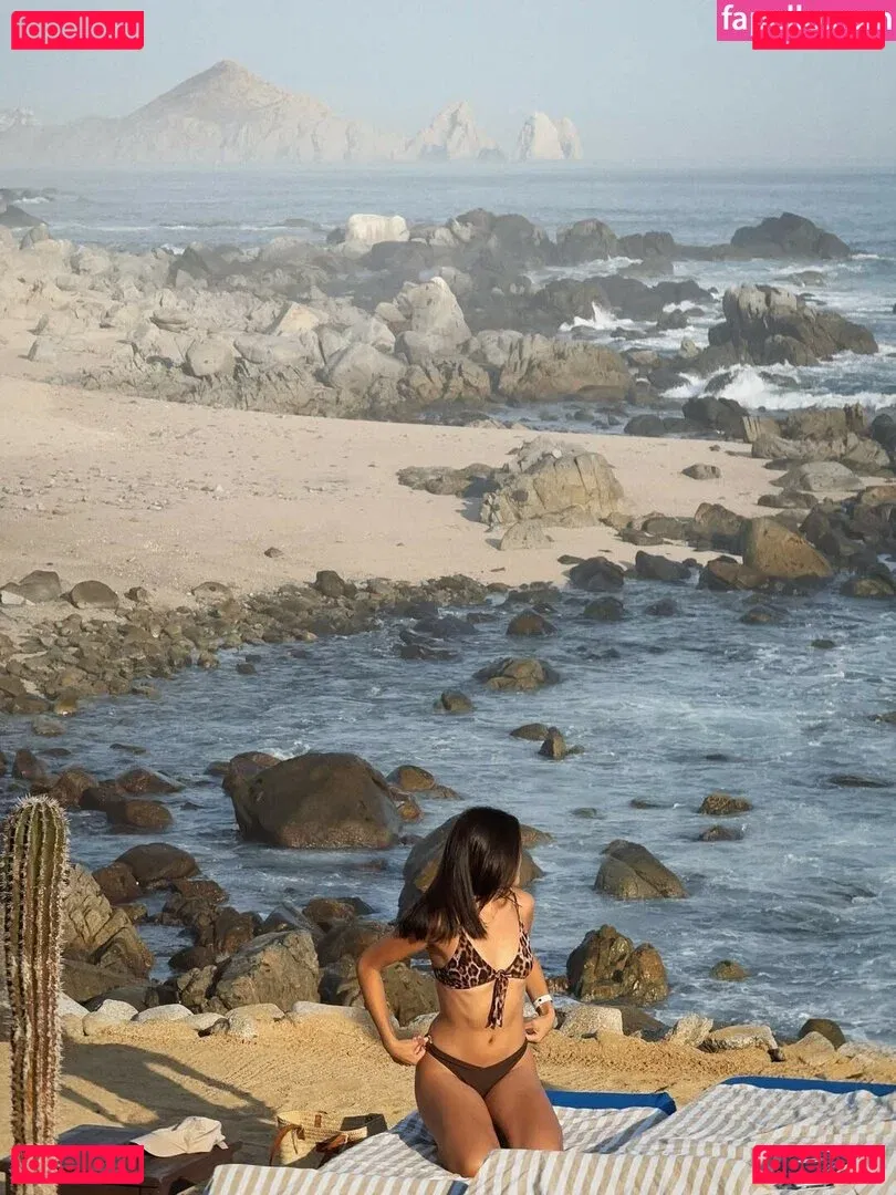 Shanti Tan Onlyfans Photo Gallery 