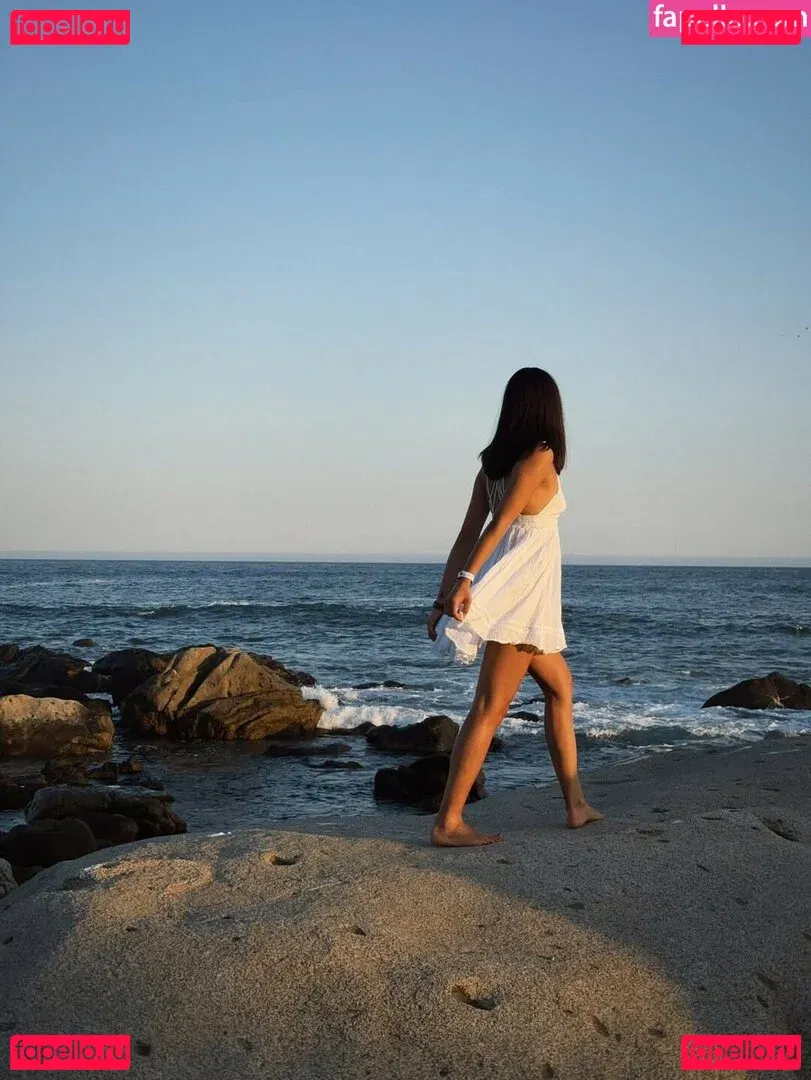 Shanti Tan Onlyfans Photo Gallery 