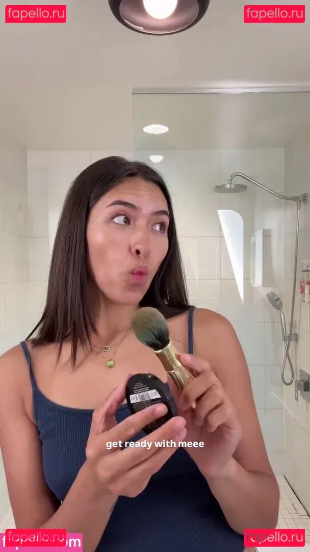 Shanti Tan Onlyfans Photo Gallery 