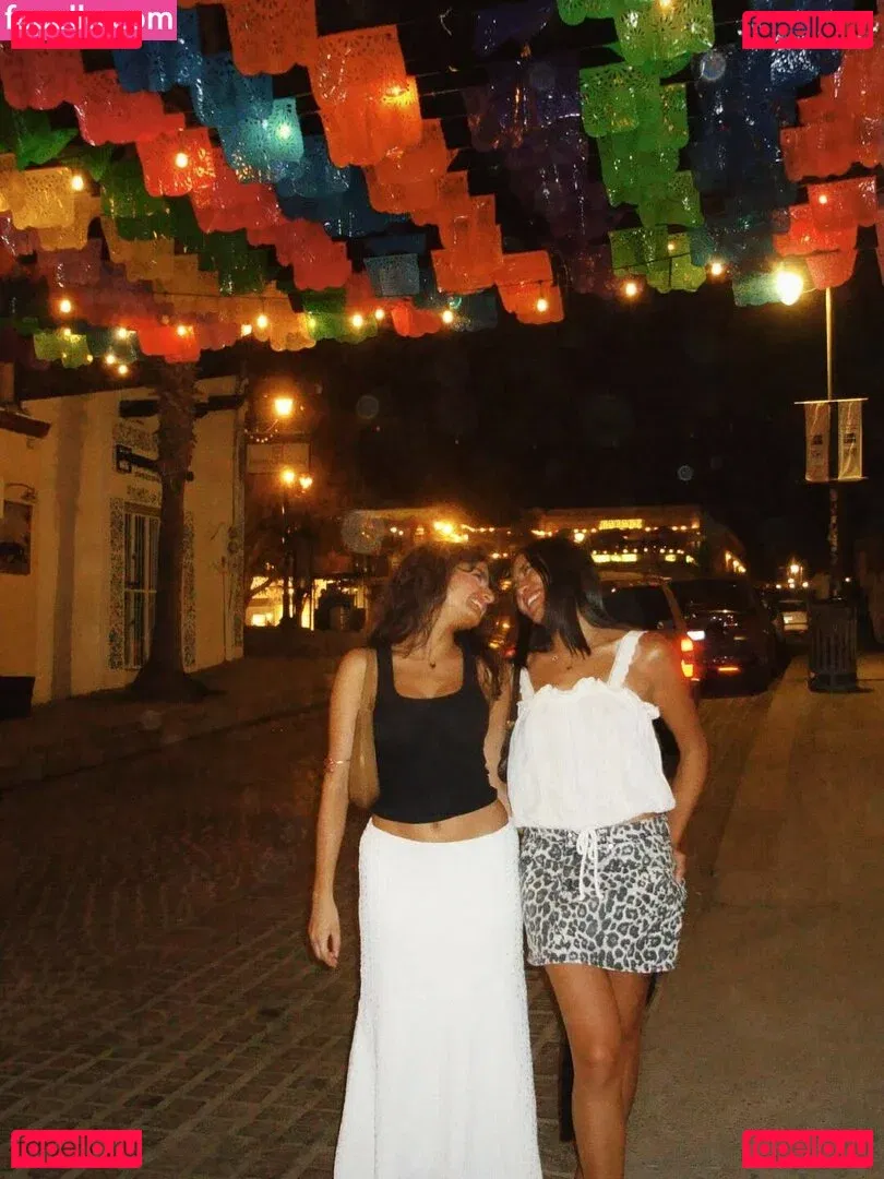 Shanti Tan Onlyfans Photo Gallery 