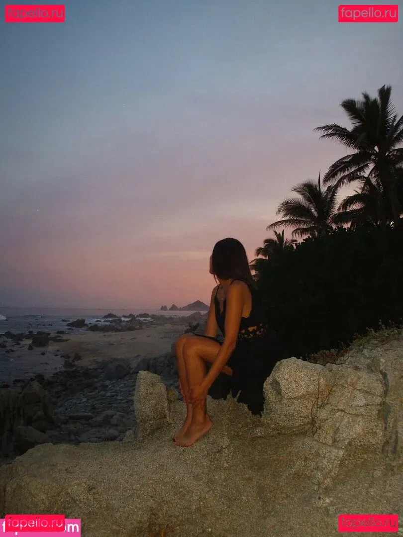 Shanti Tan Onlyfans Photo Gallery 