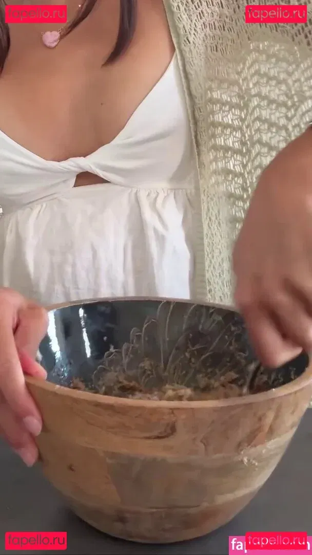 Shanti Tan Onlyfans Photo Gallery 