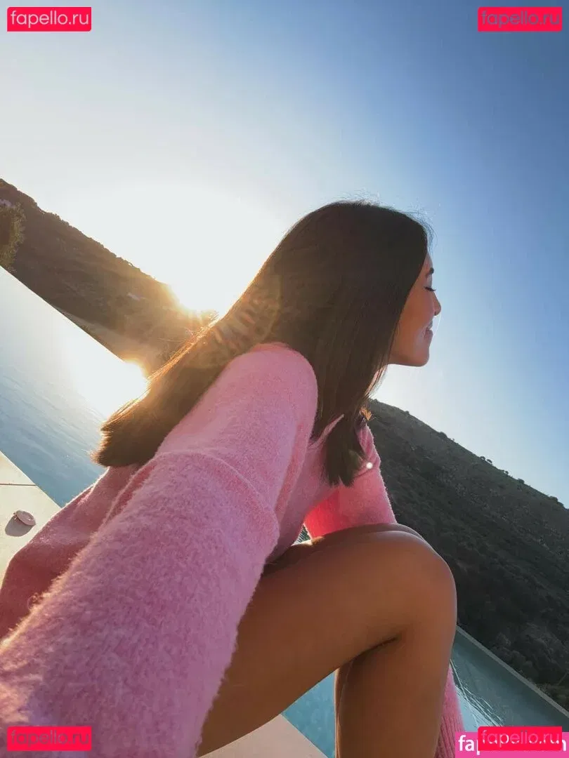 Shanti Tan Onlyfans Photo Gallery 