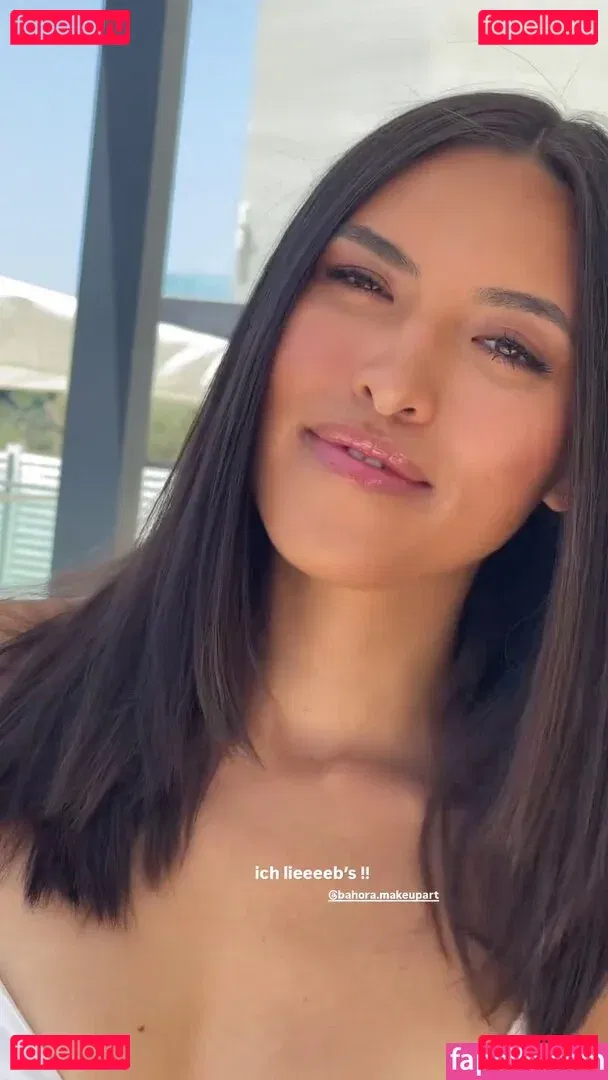 Shanti Tan Onlyfans Photo Gallery 