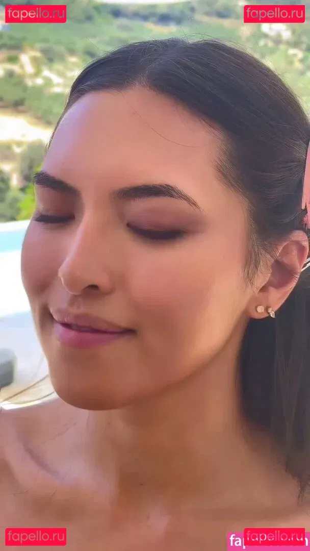 Shanti Tan Onlyfans Photo Gallery 