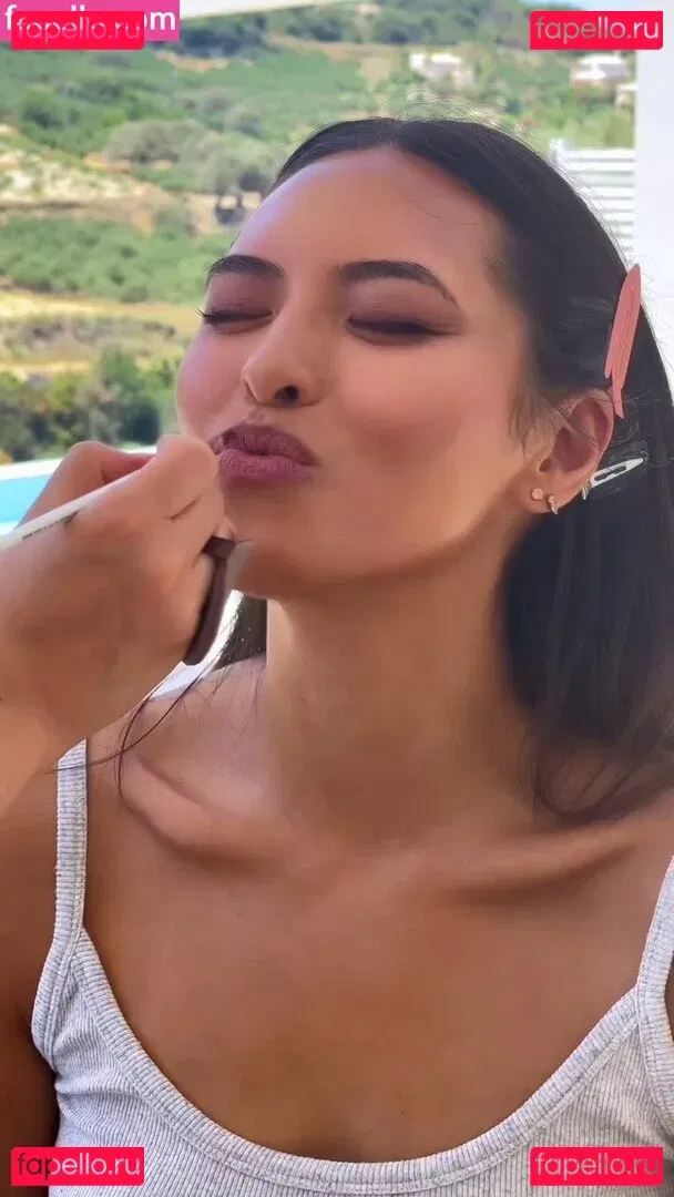 Shanti Tan Onlyfans Photo Gallery 