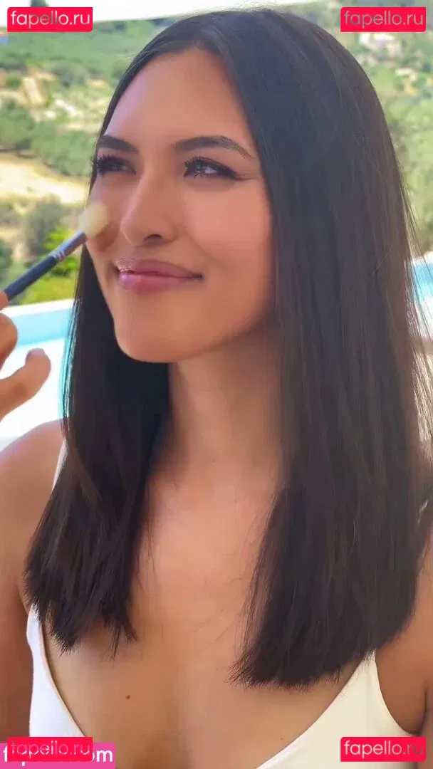 Shanti Tan Onlyfans Photo Gallery 