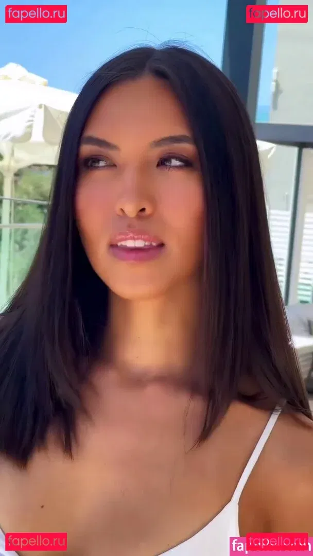 Shanti Tan Onlyfans Photo Gallery 