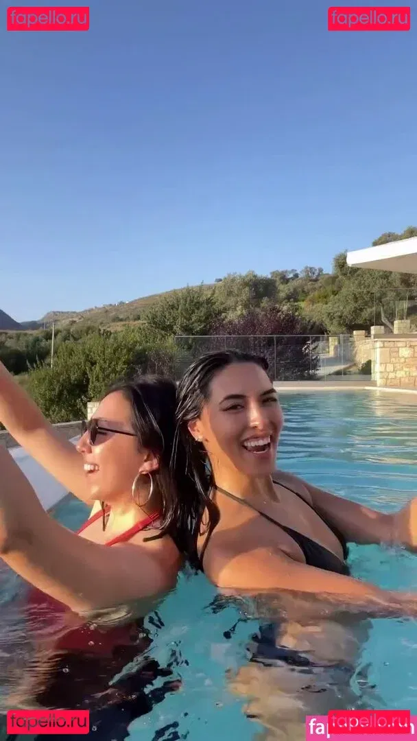 Shanti Tan Onlyfans Photo Gallery 