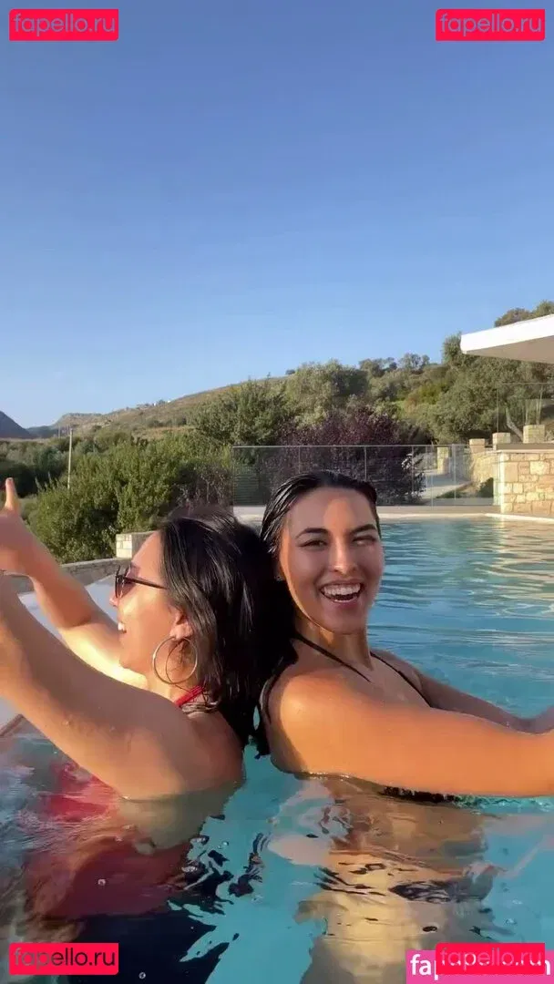 Shanti Tan Onlyfans Photo Gallery 