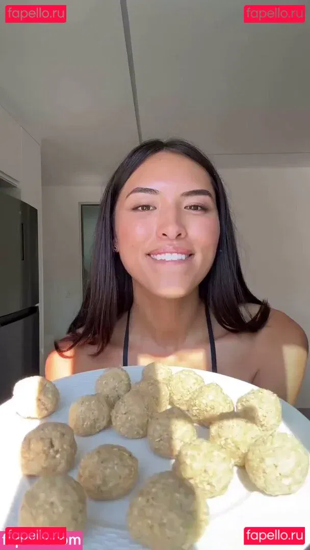 Shanti Tan Onlyfans Photo Gallery 