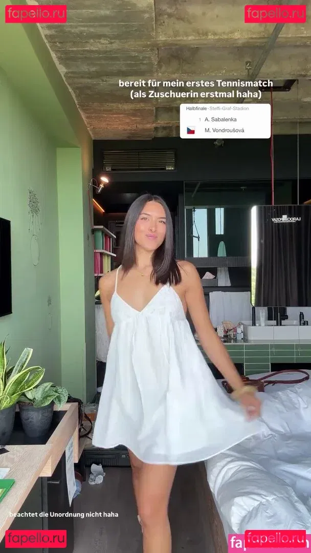 Shanti Tan Onlyfans Photo Gallery 