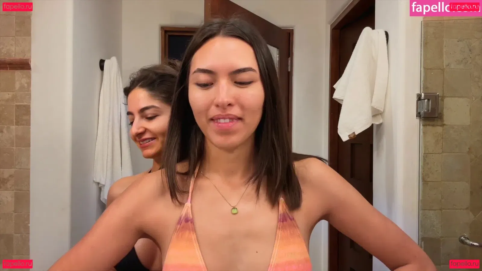 Shanti Tan Onlyfans Photo Gallery 