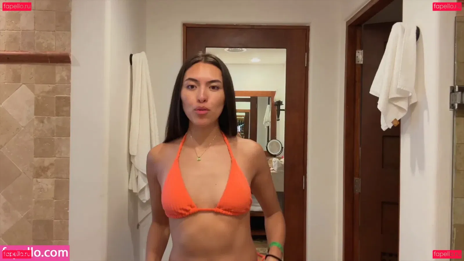 Shanti Tan Onlyfans Photo Gallery 