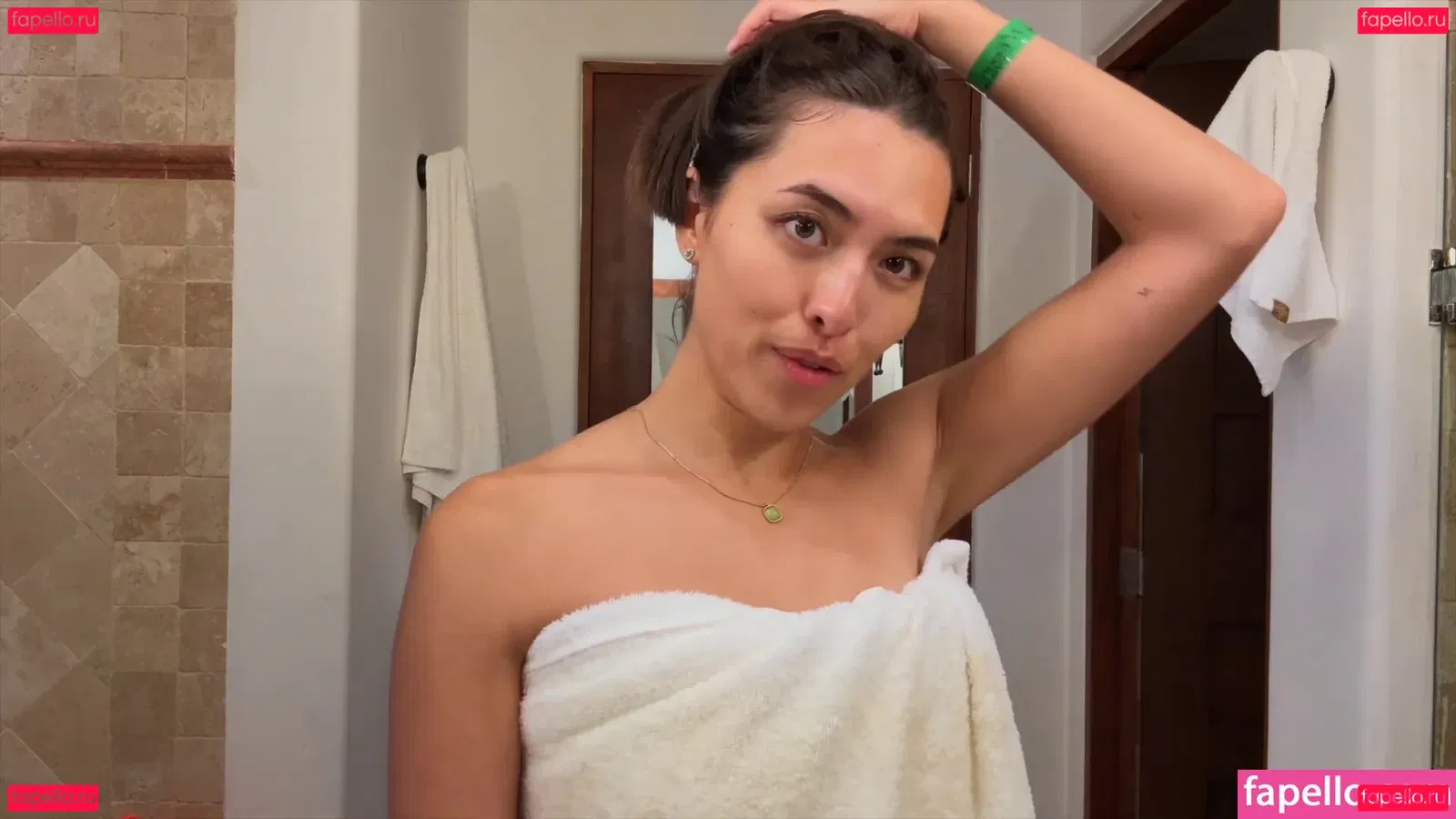 Shanti Tan Onlyfans Photo Gallery 