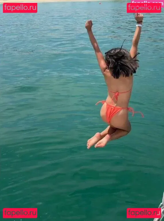 Shanti Tan Onlyfans Photo Gallery 