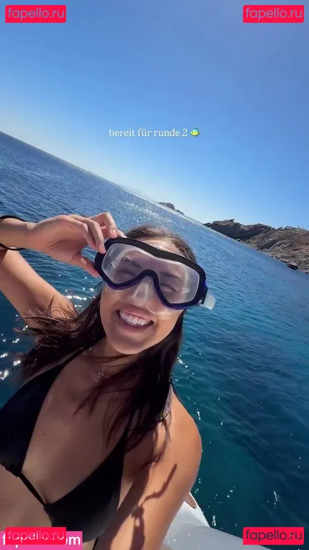 Shanti Tan Onlyfans Photo Gallery 