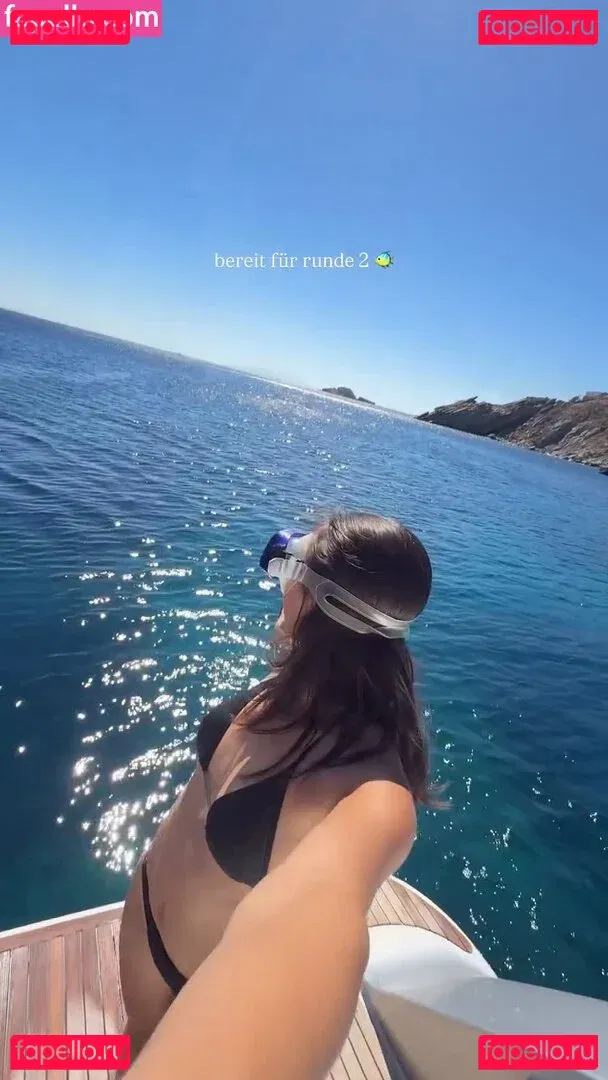 Shanti Tan Onlyfans Photo Gallery 