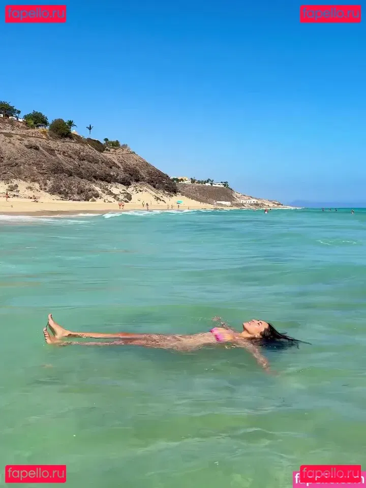 Shanti Tan Onlyfans Photo Gallery 