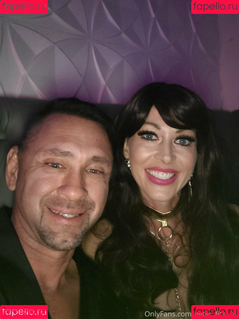 swinger_couple Onlyfans Photo Gallery 