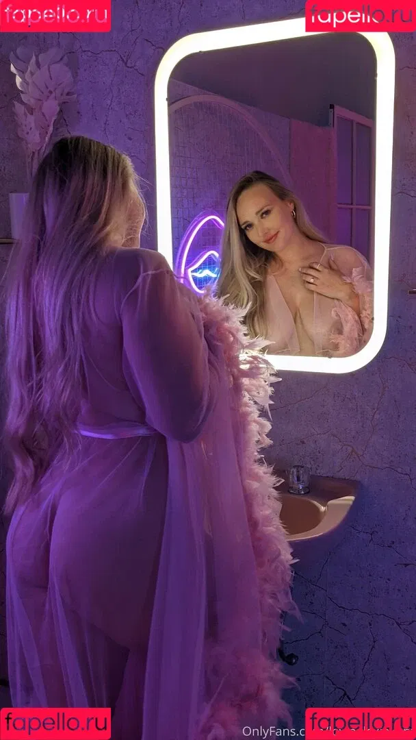 LovingLexieKent Onlyfans Photo Gallery 