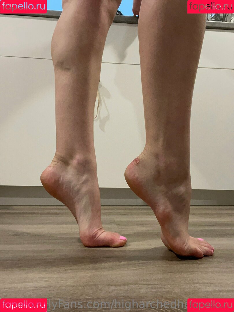 higharchedhoney444 Onlyfans Photo Gallery 