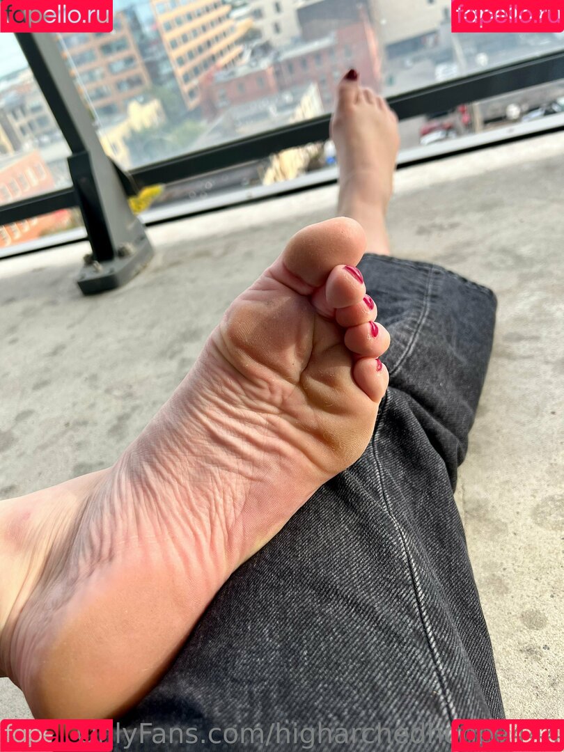 higharchedhoney444 Onlyfans Photo Gallery 